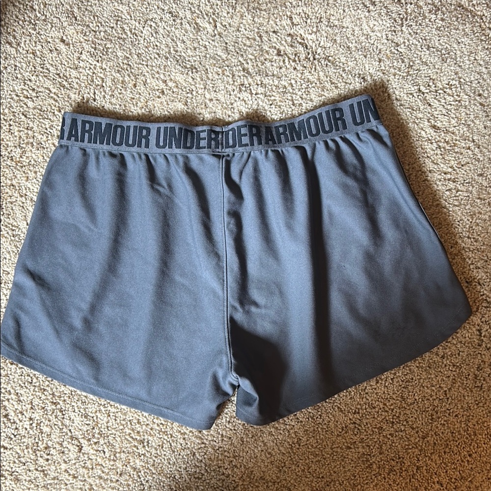 Under Armour Gray Athletic Shorts Lightweight Elastic Waist - Picture 2 of 4